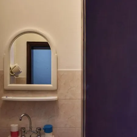 Hôtel économe Alisahni 2*