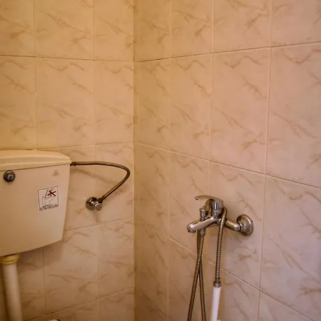 Hôtel économe Alisahni 2*