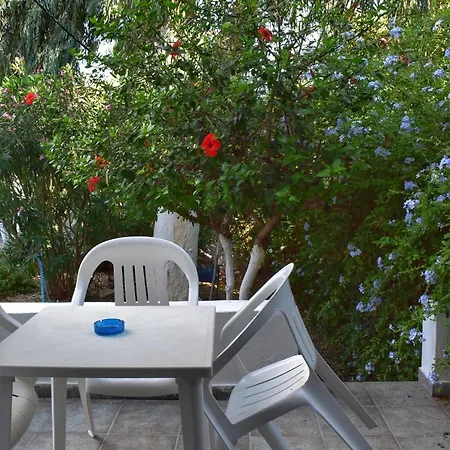 Alisahni 2* Vari (Syros)