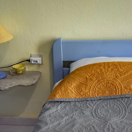 Economy hotel Alisahni Vari (Syros)