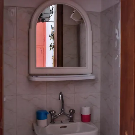 Alisahni Hotel económico 2*