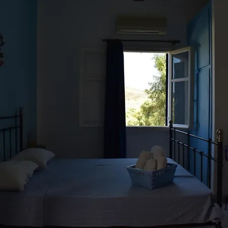 Alisahni Economy hotel Vari (Syros)